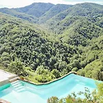 Gorgeous In Carcheto Brustico Stazzona