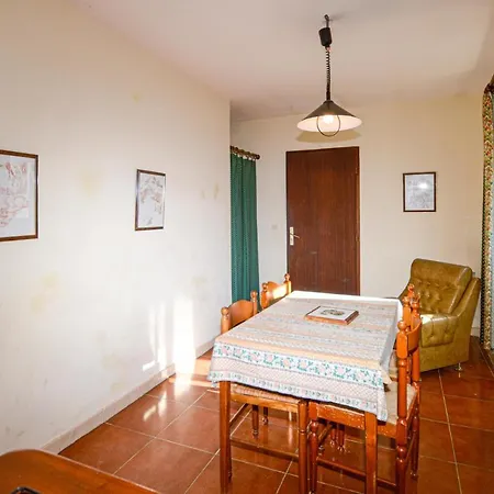 1 Bedroom In Brustico Apartment *